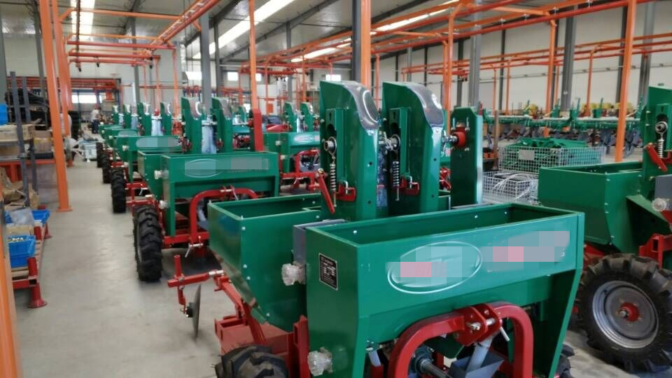 減速機生產廠家推薦大型馬鈴薯收割機減速機電機應用 減速機生產廠家推薦大型馬鈴薯收割機減速機電機應用