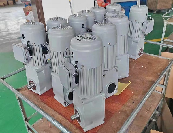 直角軸減速機 直角軸減速機